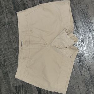 Gap Shorts - Khaki shorts midrise